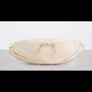 Beis’ - The sports pack in beige -NWT